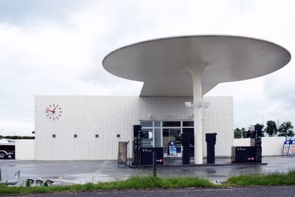 Một trạm xăng mang phong cách tối giản hiện đại tại thủ đô Copenhagen (Đan Mạch) là một trong những trạm xăng được đánh giá là đẹp nhất ở đất nước Bắc Âu. Ảnh: Getty