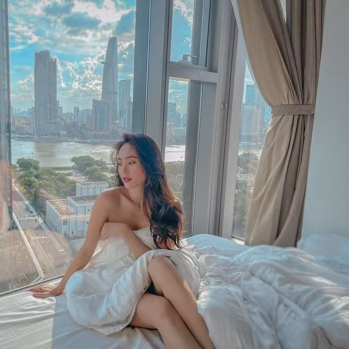 Năm 2021, Minh Hằng tậu căn hộ cao cấp ở trung tâm TP.HCM khiến ai cũng phải trầm trồ bởi giá trị quá lớn.