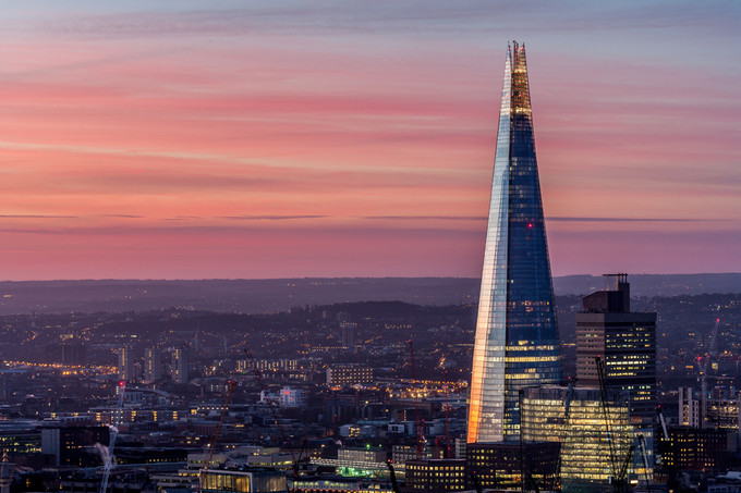 Năm 2005, Qatar thành lập quỹ đầu tư quốc gia - Qatar Investment Authority, với tài sản lên tới hơn 300 tỷ USD. QIA đầu tư vào Barclays Bank, Credit Suisse, London Stock Exchange và cả Volkswagen. Ảnh: Getty