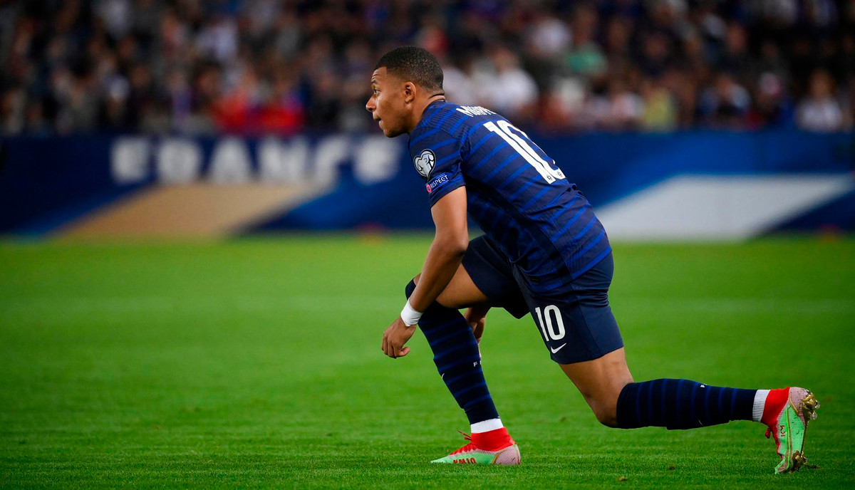 Mbappe đã ký hợp đồng 10 năm trị giá 187 triệu USD với Nike. Ảnh: 9FootballShoes