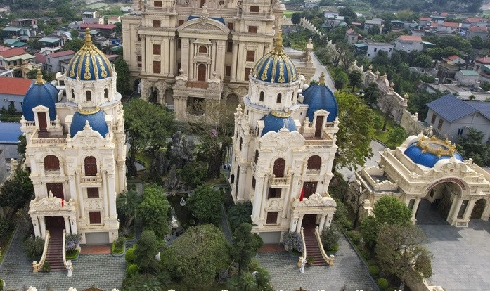 Mái vòm với nhiều chi tiết phức tạp là điểm nhấn nổi bật. Ảnh: Vietnamfinance