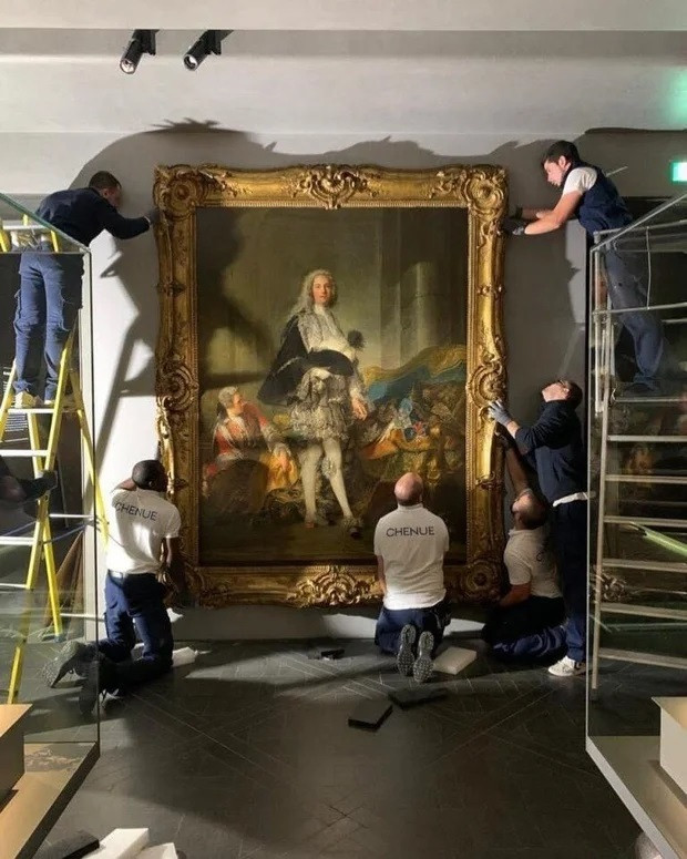 Ngoài ra, các thành viên trong hoàng tộc Qatar còn có sở thích sưu tầm đồ cổ cũng như các tác phẩm nghệ thuật giá trị. Ảnh: Luxury Lauches