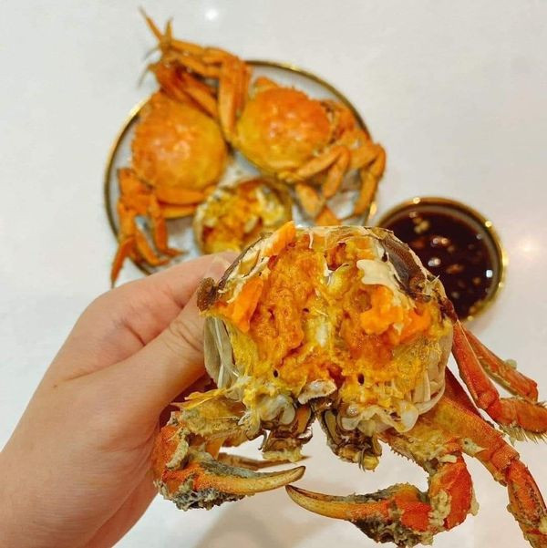 Trong khi đó, trên thị trường còn có nhiều loại cua lông khác như cua lông Yên Dũng (Bắc Giang) giá 500.000 - 600.000 đồng/kg, cua lông Quảng Châu (Trung Quốc) giá từ 700.000 - 800.0000 đồng/kg.