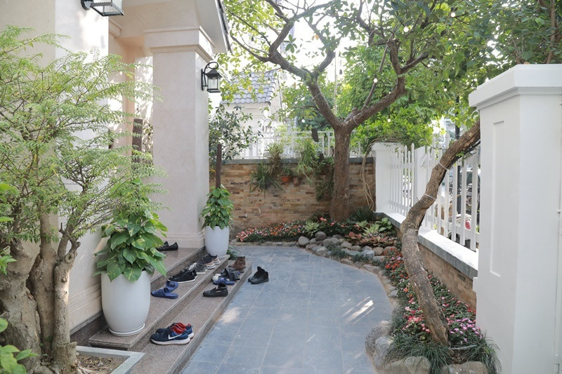 Nhờ có cây xanh mà không gian nhà luôn mát mẻ. Ảnh: 2dep