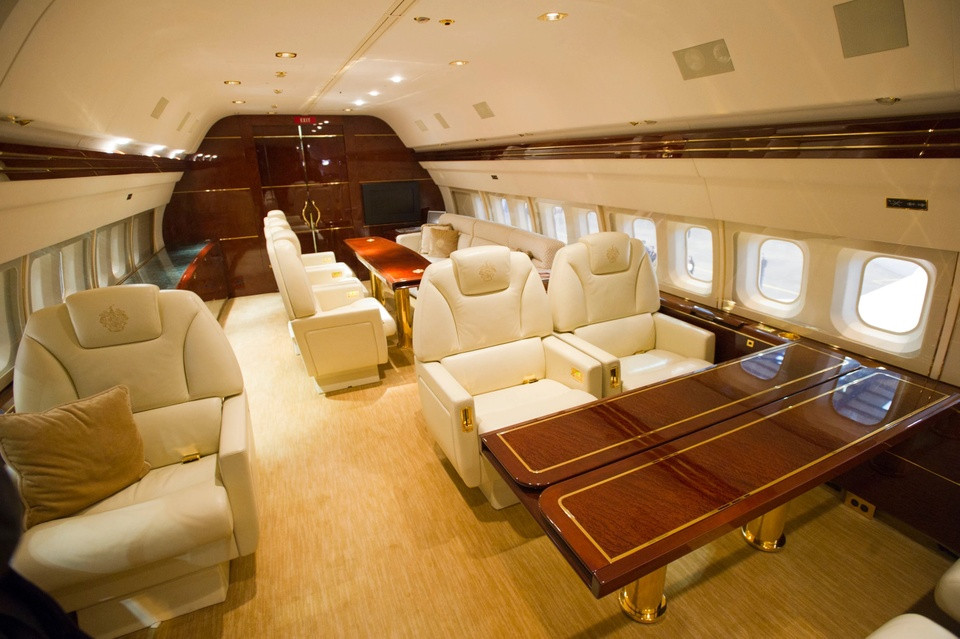 Bên cạnh cabin ăn uống và nghỉ ngơi là khu vực làm việc. Ảnh: Getty