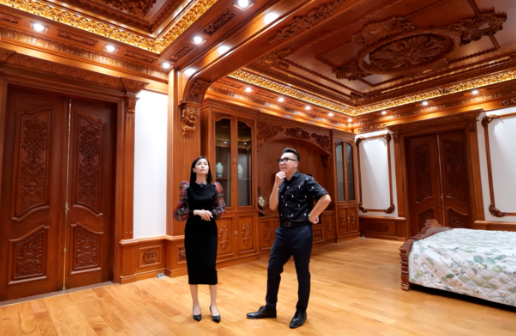 Gỗ lim không chỉ tạo cảm giác sang trọng cho căn biệt thự mà còn có tính ứng dụng cao. Nội thất gỗ lim không bị biến dạng, cong vênh do thời tiết nóng bức.