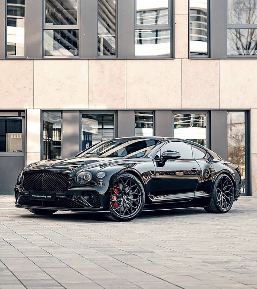 Chiếc Bentley Continental GT đắt đỏ cũng có mặt trong bộ sưu tập xe của Son Heung Min. Ảnh: TheSun