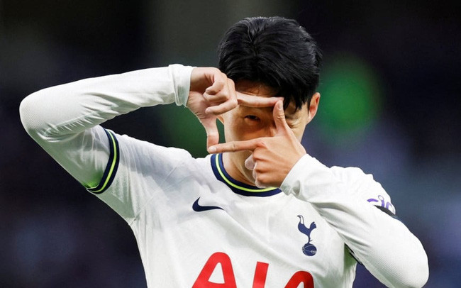Son Heung Min cũng là người tích cực làm từ thiện. Son Heung Min từng ủng hộ số tiền 100.000 Bảng cho các hoạt động cứu hộ và khắc phục hậu quả của vụ cháy rừng ở hạt Goseong (Hàn Quốc). Ảnh: Getty