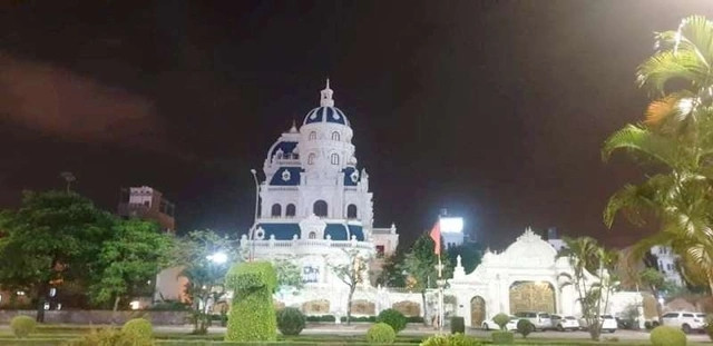 Tòa biệt thự nổi tiếng về sự nguy nga, lộng lẫy như cung điện. Ảnh: Dân trí