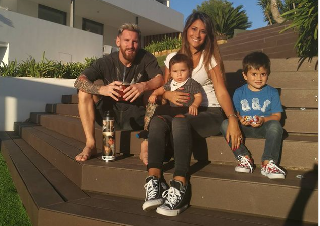 Ngoài ra, Messi còn sở hữu một loạt bất động sản tuyệt đẹp. Trong đó, bất động sản sang trọng nhất của Messi là biệt thự trị giá 7 triệu USD ở ngoại ô Barcelona. Ảnh: Instagram