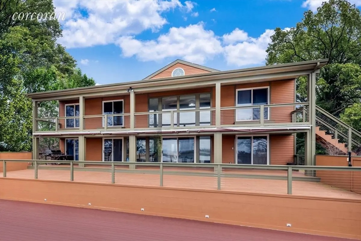 Đến năm 2018, tờ New York Post tiết lộ Pele đã bán nông trại này với giá 2,85 triệu USD. Ảnh: TheSun