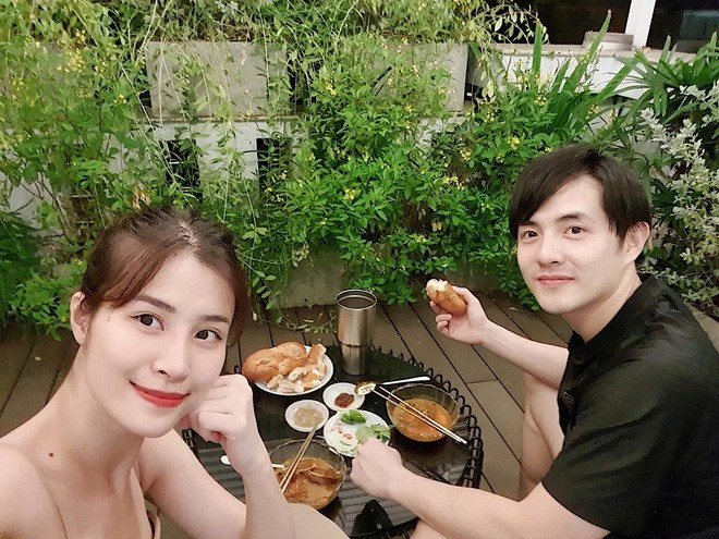 Khu vườn nhỏ là không gian thư giãn của Đông Nhi - Ông Cao Thắng. Ảnh: YouTube Nhi - Thắng Family