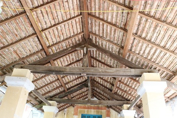 Ngoài ra, ngôi nhà còn được thiết kế với hệ cửa và trần nhà cao. Ảnh: Thamhiemmekong