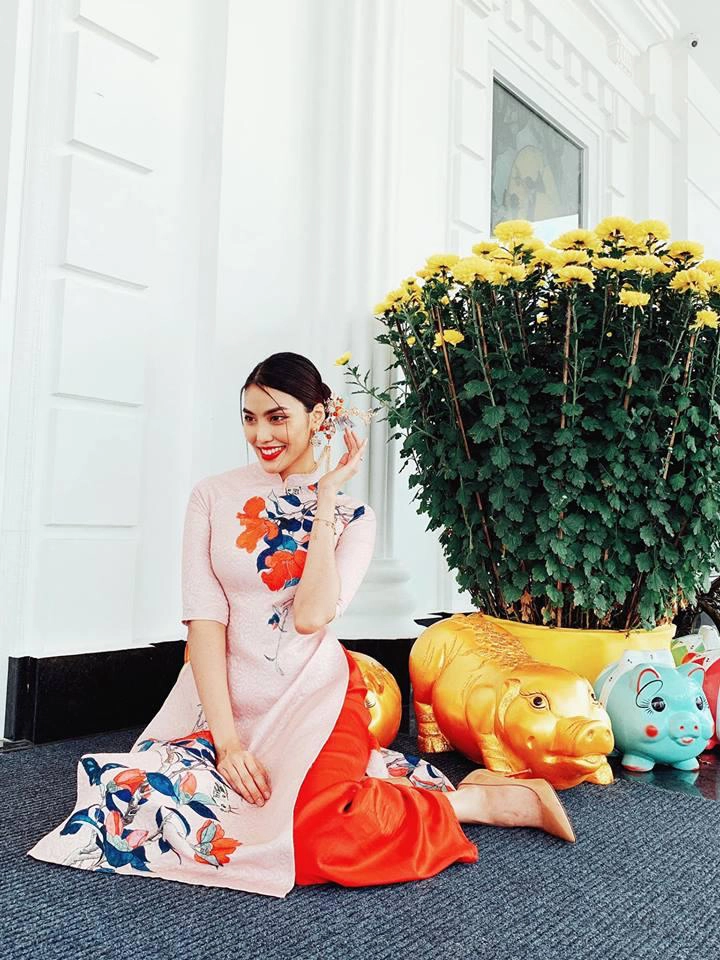 Cứ mỗi dịp đặc biệt, Lan Khuê lại khoe những ngóc ngách bên trong cơ ngơi. Nguồn ảnh: FBNV