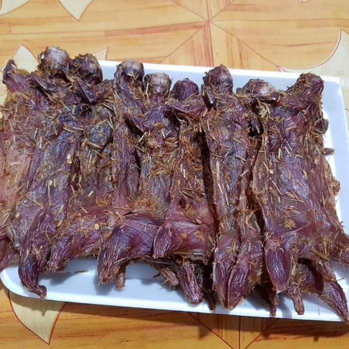 Tương tự, khô chuột đồng cũng là đặc sản nổi tiếng khiến nhiều người khiếp vía. Ảnh: Market