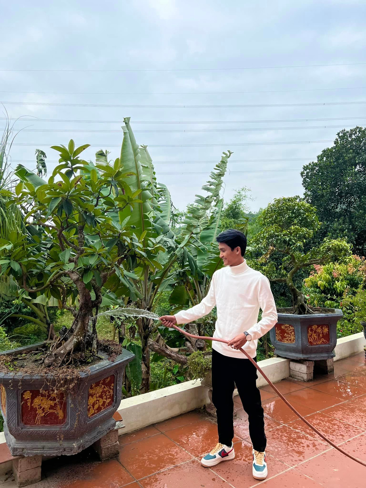 Mới đây, nam danh hài khoe không gian nhà ở quê của bố mẹ nhân chuyến gia đình về Hải Dương thăm người thân.