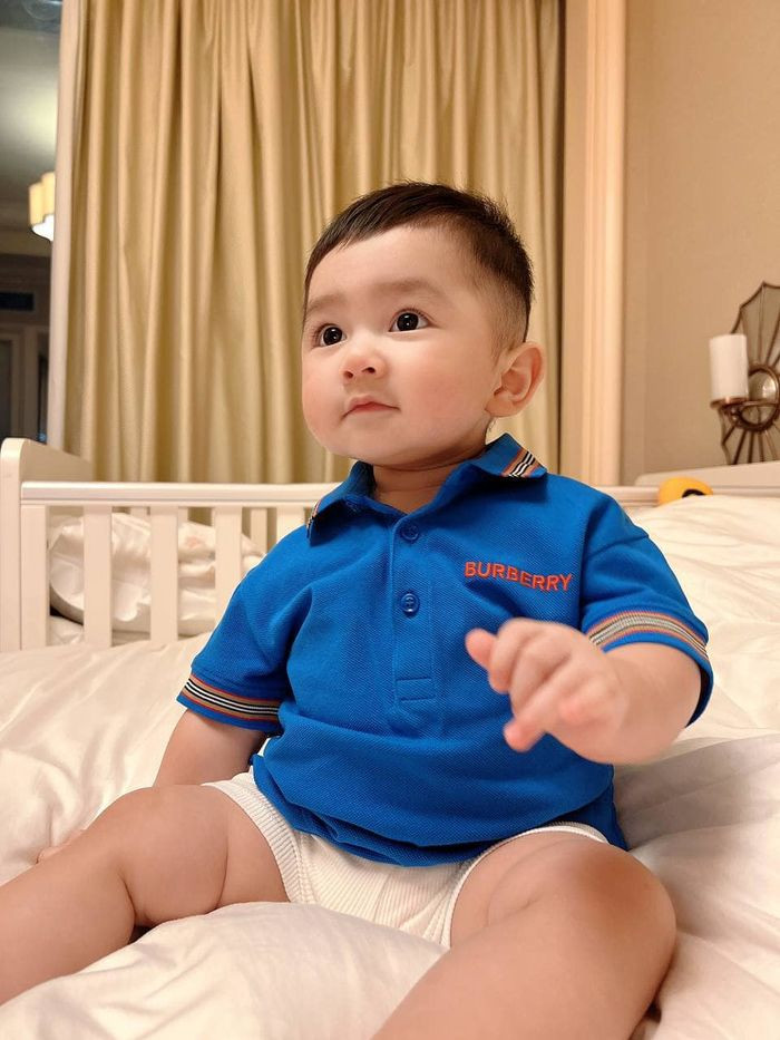 Không gian biệt thự rộng lớn giúp con trai Chi Bảo có điều kiện phát triển. Ảnh: FB Chi Bảo