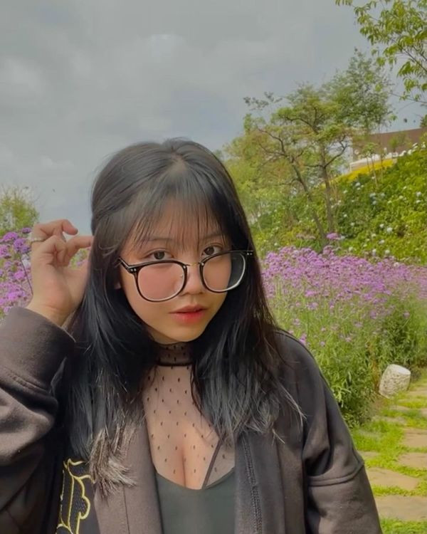 Đại gia Minh Nhựa và vợ cũ có với nhau 3 người con: Joyce, Susie, Suri. Trong đó, ái nữ thứ hai Susie sở hữu nhan sắc vô cùng xinh đẹp. Ảnh: IG Susueeieie