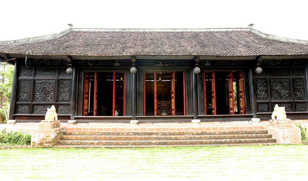 Nam nghệ sĩ tiết lộ anh đã mất 5 năm đi khắp nơi học hỏi cách xây và bày trí theo đúng mô hình xưa. Ảnh: Vietnamnet