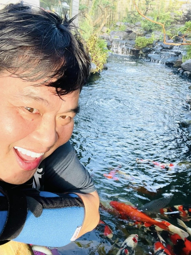 Đàn đá Koi có giá trị trung bình từ 48 - 96 triệu đồng/con. Ảhh: Facebook