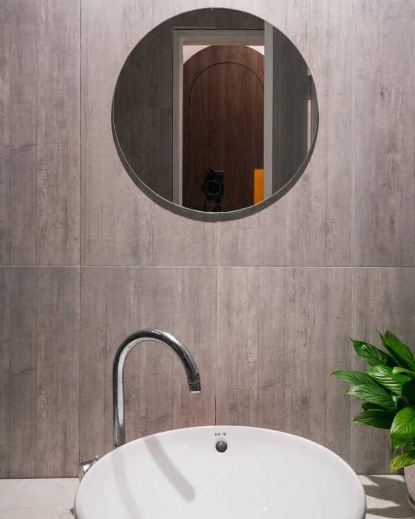 Phòng tắm thiết kế tối giản, hiện đại. Ảnh: FB Ngoc Han Dang