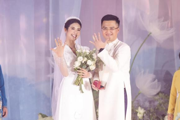 Sau đám cưới, cuộc sống hôn nhân của vợ chồng Hoa hậu Ngọc Hân cũng được khán giả quan tâm. Vừa qua, tổ ấm của cặp đôi được tiết lộ khiến nhiều cư dân mạng thích thú. Ảnh: Bảo vệ công lý