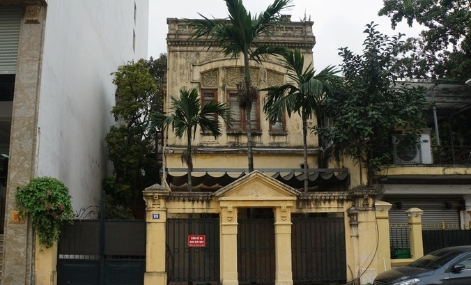 Cụ thể, cơ quan điều tra kê biên một biệt thự diện tích 357m2 tại số nhà 99, phố Trần Hưng Đạo, quận Hoàn Kiếm, TP Hà Nội. Ảnh: Dân trí