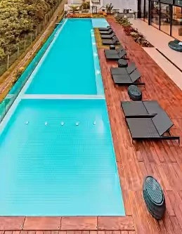 Biệt thự mới nhất của Neymar gồm 7 phòng ngủ, sân bóng, bể bơi, nhà để xe đủ chỗ để 20 chiếc và thậm chí cả thang máy. Ảnh: Thesun