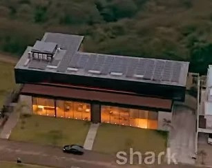 Ngôi sao của đội tuyển Brazil được cho là đã chi hơn 2,5 triệu bảng cho một biệt thự mới ở Brazil. Ảnh: Instagram