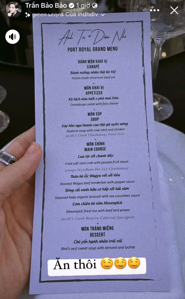 Không chỉ lựa chọn địa điểm tổ chức đám cưới sang trọng, thực đơn đãi khách trong tiệc cưới Anh Tú - Diệu Nhi toàn "sơn hào hải vị", bao gồm: 2 món khai vị là bánh nướng nhân thịt bò Mỹ, xà lách dưa lưới và phô mai feta. Kế đến là món Súp bào ngư thanh cua thịt gà uyên ương. Ảnh: BB Trần