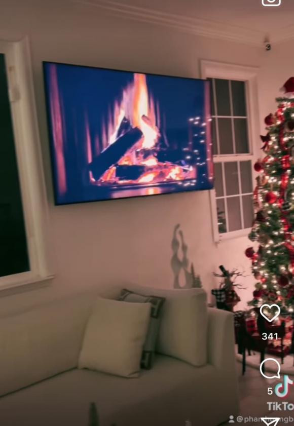 Đây cũng là lần hiếm hoi Phạm Hương hé lộ từng ngóc ngách trong biệt thự.