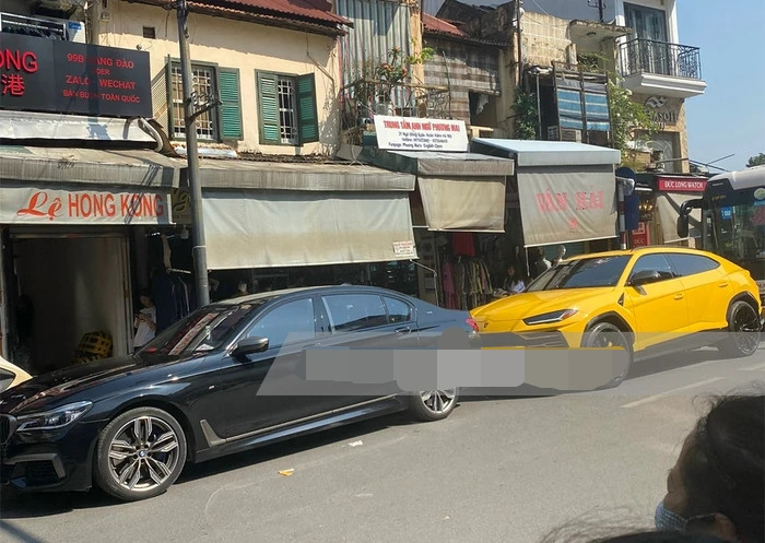 Trong đám cưới của Hoa hậu Đỗ Mỹ Linh còn có sự xuất hiện của dàn siêu xe đắt tiền, chật kín cả một con phố. Ảnh: Sáotar