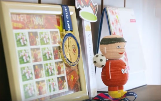 Khắp nơi trong nhà đều mang dấu ấn của nam cầu thủ. Ảnh chụp màn hình