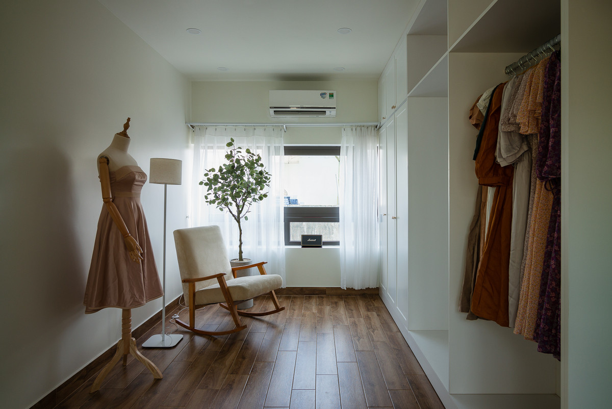 Không gian làm việc được đặt trên cùng tạo sự riêng tư cần thiết cho công việc sáng tạo của khách hàng.