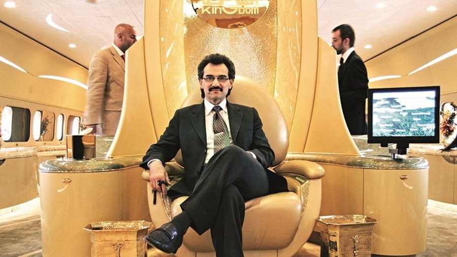 Hoàng tử Alwaleed bin Talal là thành viên giàu có thứ hai trong hoàng gia với tài sản ròng khoảng 16 tỷ USD. Ảnh: RT