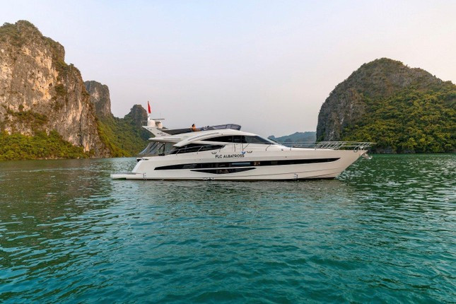 Giá khởi điểm không bao gồm các chi phí liên quan đến việc chuyển quyền sở hữu/sử dụng tài sản, lệ phí trước bạ, phí công chứng, phí đăng ký và các chi phí khác (nếu có) khi thực hiện mua tài sản, các chi phí này do người trúng đấu giá chịu. Ảnh: Tiền phong