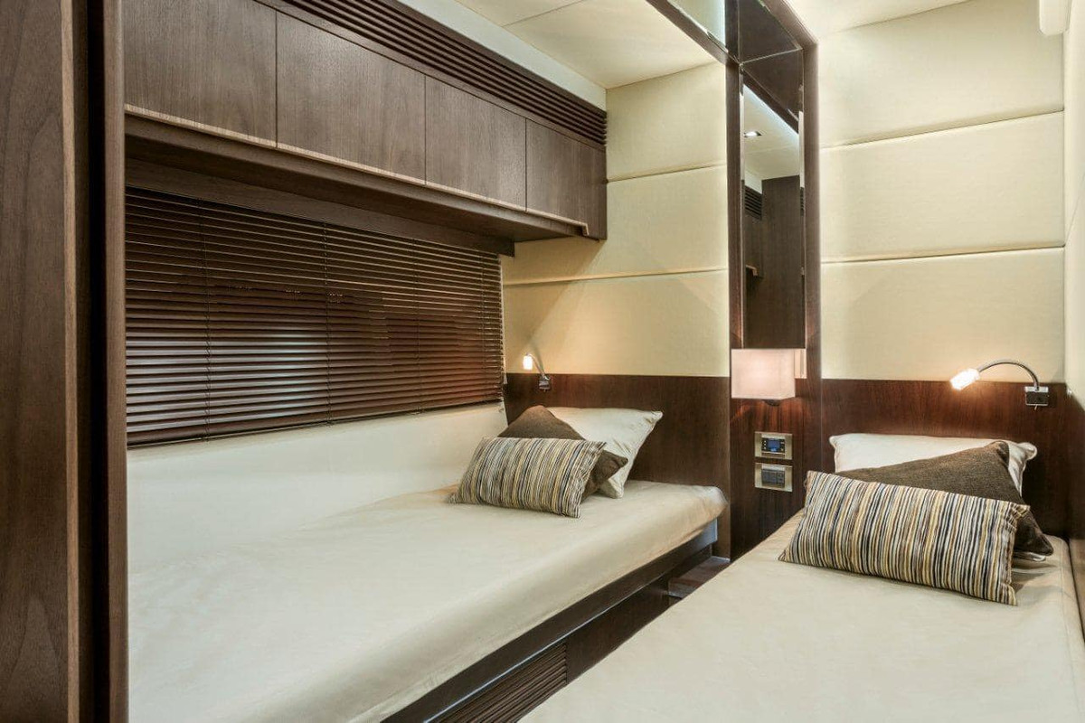 Bên dưới là 4 phòng ngủ sang trọng đạt chuẩn 5 sao. Ảnh: FLC Yacht Club