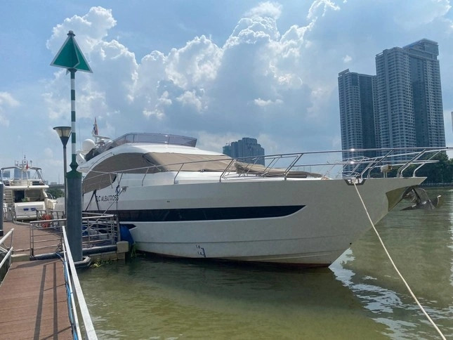 Cụ thể, chiếc du thuyền này có mức giá khởi điểm 35,7 tỷ đồng, người tham gia đấu giá phải cọc trước 3,5 tỷ đồng (10%) và mỗi bước giá tối thiểu 100 triệu đồng. Ảnh: Công ty đấu giá Minh Pháp.