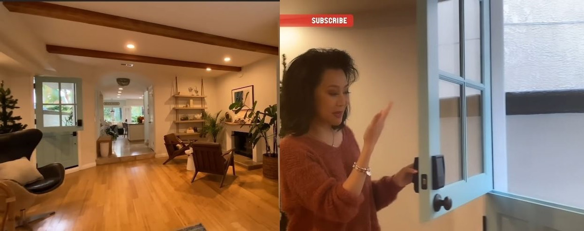 Cửa vào trong nhà chắn cầu thang trước đó đã được Kỳ Duyên thay bằng một dutch door (cửa kiểu Hà Lan) giúp cô vừa dùng làm cửa đón khách, vừa làm cửa hút gió biển.