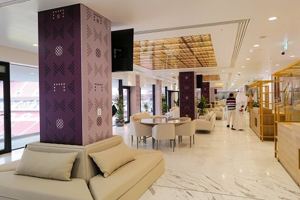 Không chỉ là sân vận động, Al Bayt còn là khách sạn hạng sang với tổng cộng 96 phòng VIP, theo tiêu chuẩn 5 sao được thiết kế bao quanh sân bóng. Ảnh: Snl24