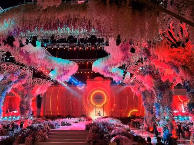 Mới đây, mạng xã hội xôn xao trước những hình ảnh về siêu đám cưới được đồn trăm tỷ tại Kiên Giang. Ảnh: Facebook Hoang Cong Cuong