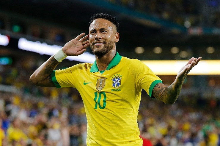  Neymar đang cùng Brazil dự World Cup 2022. Nam cầu thủ được xem là có khả năng "kiếm tiền như nước" khiến người ta kinh ngạc. Ảnh: CNN