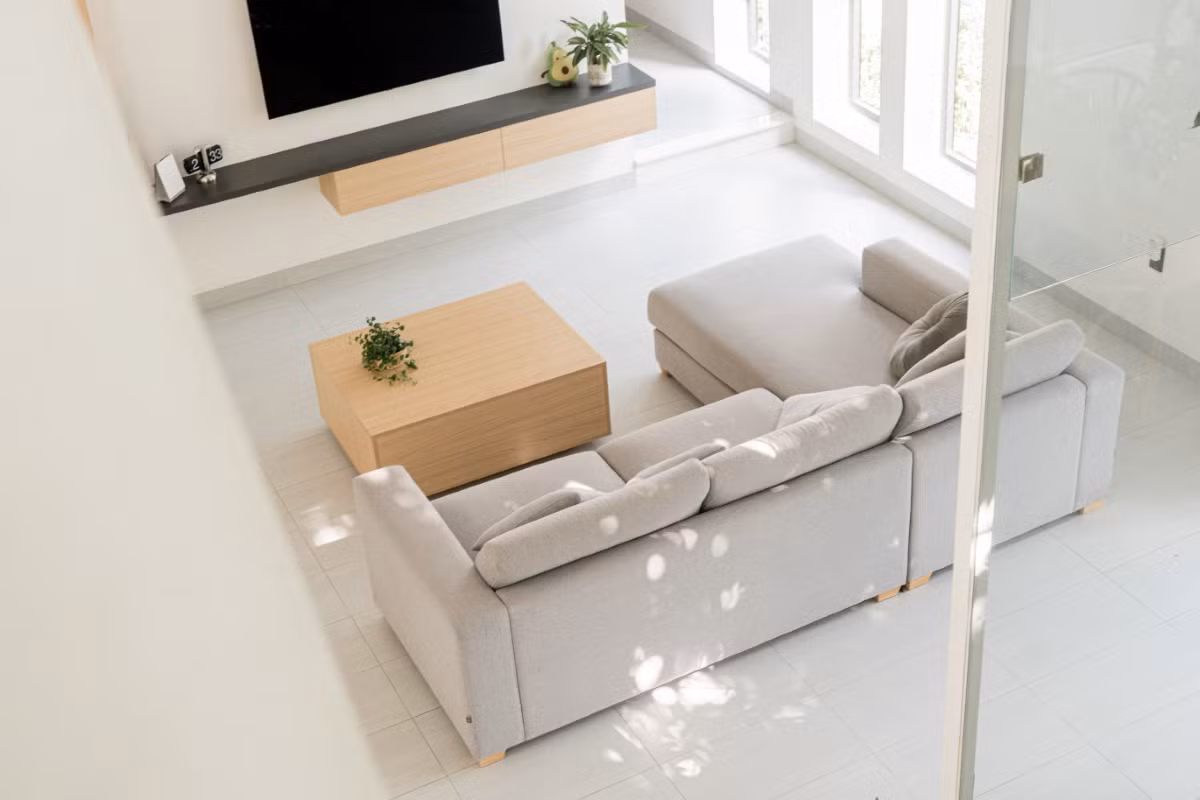 Cách sắp xếp này giúp các thành viên tập trung tại không gian giữa, tăng sự kết nối của gia đình.