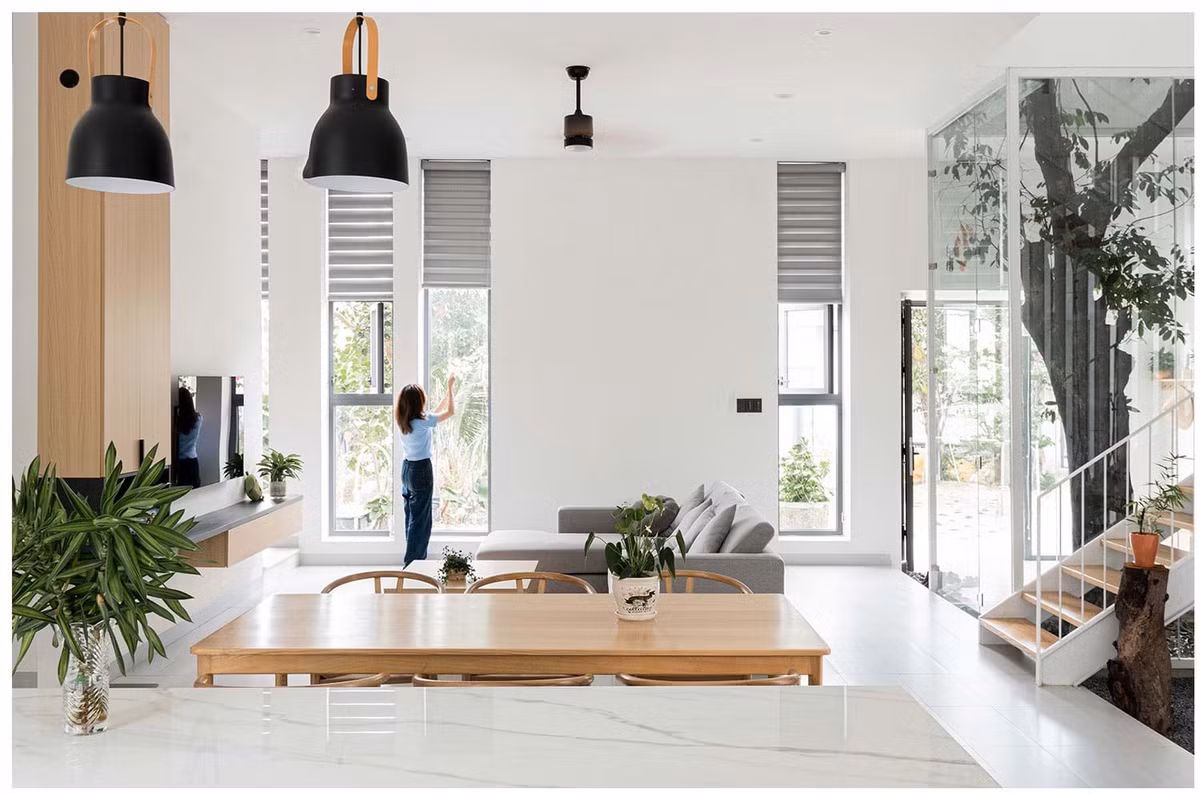 Các phòng chức năng như phòng khách, phòng bếp, bàn ăn, phòng thờ...được kết nối trực tiếp với không gian chung.