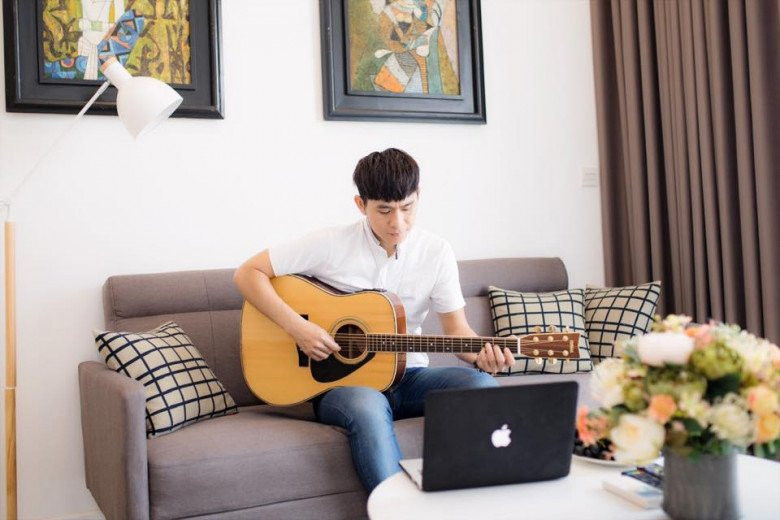 Căn nhà của Châu Gia Kiệt rộng rãi, thoáng đãng và đầy đủ tiện nghi. Ảnh: FBNV