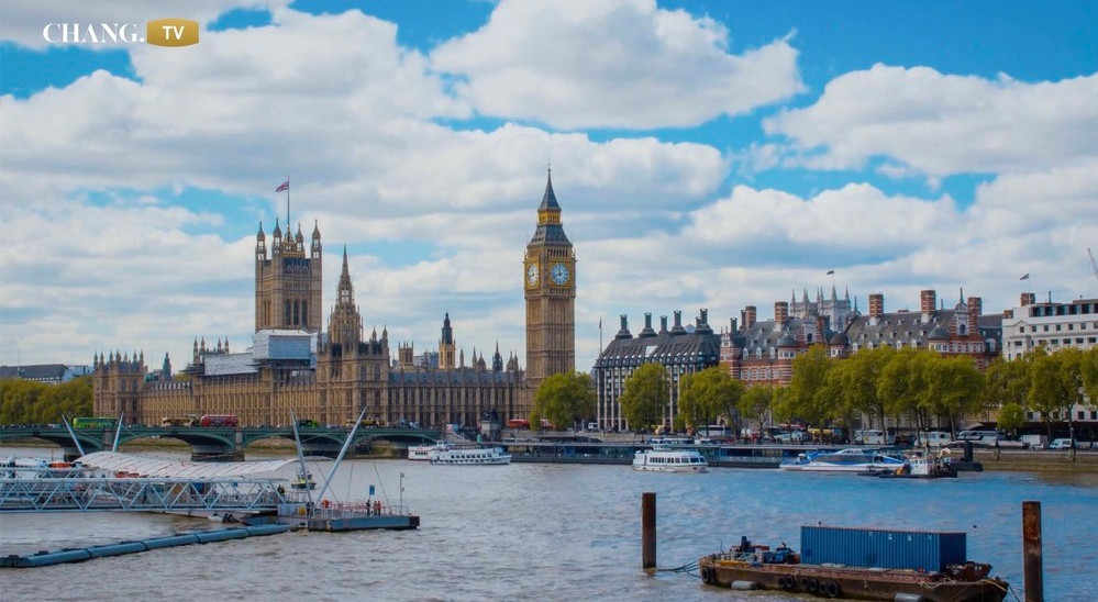 Bà xã Chi Bảo cho biết, biệt thự của gia đình nằm ngay trung tâm thủ đô London của nước Anh.