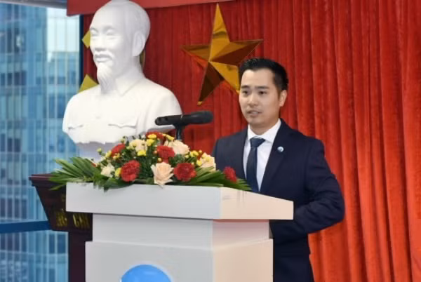 Chan dung Tan Tong Giam doc OceanBank Tran Trung Dung