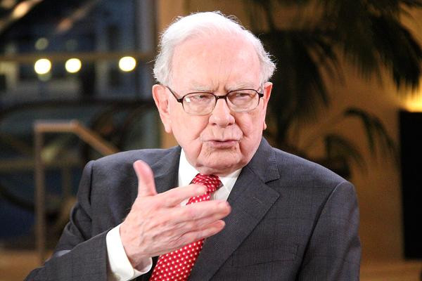 Tỷ phú Warren Buffett được biết đến là nhà đầu tư thành công nhất thế giới. Ở tuổi 92, Warren Buffett đang sở hữu 109,2 tỷ USD, giàu thứ 5 thế giới (theo ước tính của Forbes ngày 30/11/2022). Ảnh: Getty