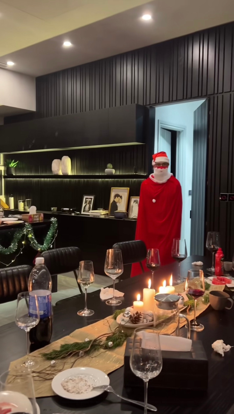 Nội thất trong nhà hầu hết là đồ dùng cao cấp, hiện đại và sang trọng.