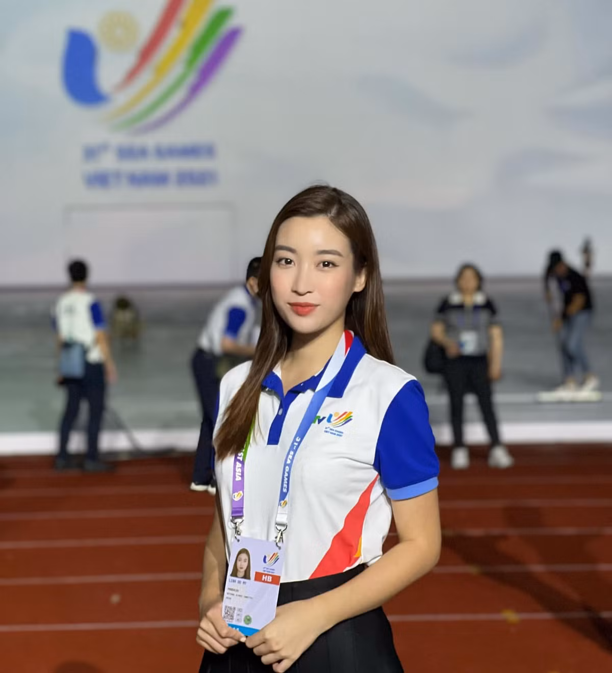 Ngoài ra, Đỗ Mỹ Linh từng chia sẻ nếu vét hết tiền cũng mua được một căn nhà 5 - 7 tỷ đồng. Ảnh: Người đưa tin